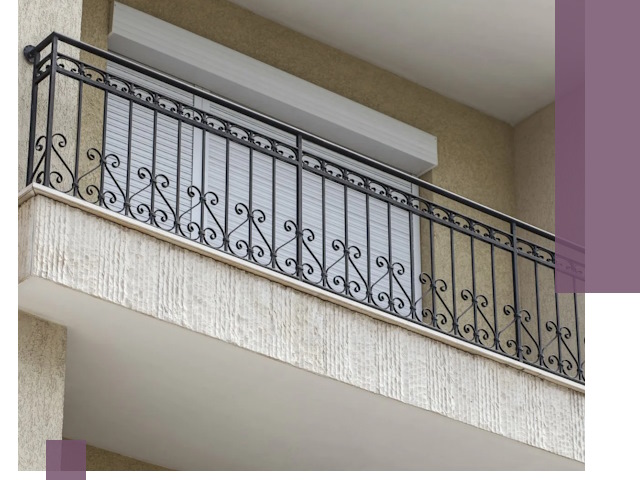 Балконные ограждения из металла и стекла в Дзержинске для домов