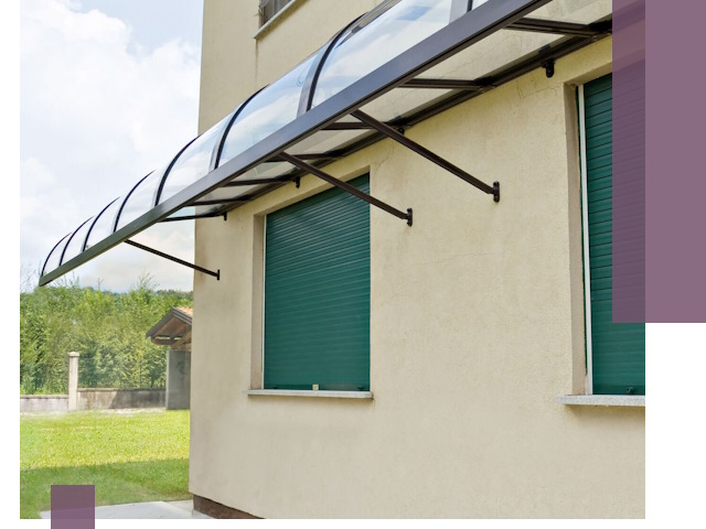 Козырьки над окнами в Дзержинске — изготовление и монтаж по выгоде