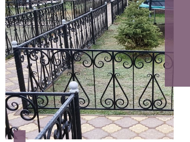 Кованые газонные ограждения под ключ в Дзержинске